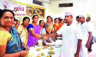 Rakshabandhan celebrations held at Central Jail | मध्यवर्ती कारागृहात रक्षाबंधन सण साजरा Rakshabandhan celebrations held at Central Jail | मध्यवर्ती कारागृहात रक्षाबंधन सण साजरा