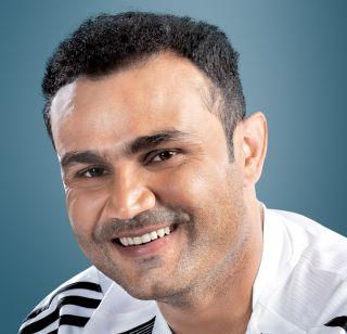 Viru's 'That' tweet Big Binny Shirt | वीरूच्या 'त्या' ट्विटला बिग बींची दाद