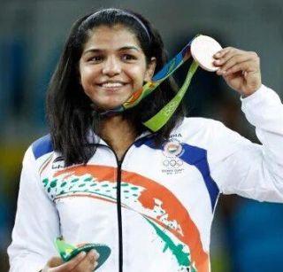 First Indian woman Pallwan, the first woman to win the Olympic medal | ऑलिम्पिक पदक जिंकणारी साक्षी मलिक पहिलीच भारतीय महिला पैलवान