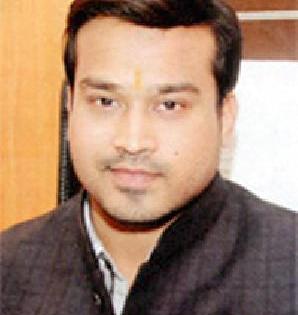 Due to the follow up of the guardian minister, the permanent chief officer got | पालकमंत्र्यांच्या पाठपुराव्यामुळे स्थायी मुख्याधिकारी मिळाले