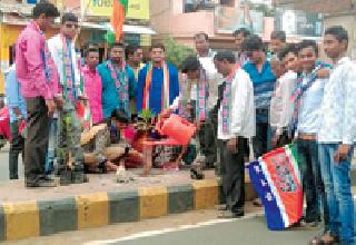 मनसेचे वृक्षारोपण आंदोलन...