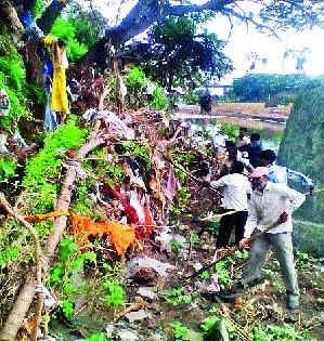 Cleanliness by Nassardi, Godaghat Municipal Corporation | नासर्डी, गोदाघाटाची मनपाकडून साफसफाई Cleanliness by Nassardi, Godaghat Municipal Corporation | नासर्डी, गोदाघाटाची मनपाकडून साफसफाई