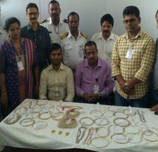 65 lakh of gold seized at the Daboli airport | दाबोळी विमानतळावर ६५ लाखांचे सोने जप्त