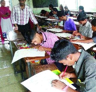 No new hostel in ten years, students' discovery | दहा वर्षांत नवे वसतिगृह नाही, विद्यार्थ्यांची परवड No new hostel in ten years, students' discovery | दहा वर्षांत नवे वसतिगृह नाही, विद्यार्थ्यांची परवड