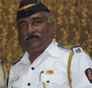 Traffic Police Vilas Shinde passed away due to a two-wheeler | वाहतूक पोलिस विलास शिंदे यांचे निधन, दुचाकीस्वाराने केली होती मारहाण