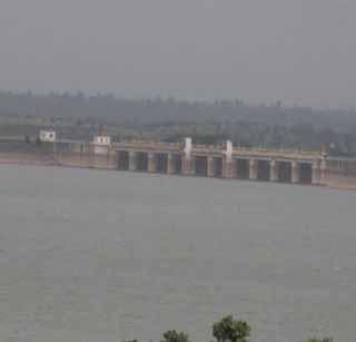 Water reservoir in some dams of western Vidarbha! | पश्‍चिम विदर्भातील काही धरणात अल्प जलसाठा!