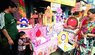 Bappas welcomes markets | बाप्पांच्या स्वागतास बाजारपेठा सजल्या Bappas welcomes markets | बाप्पांच्या स्वागतास बाजारपेठा सजल्या