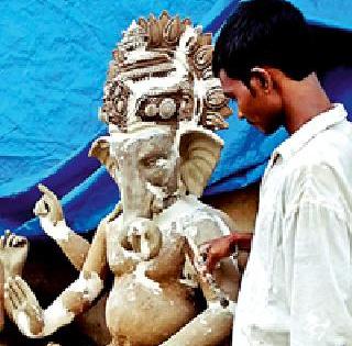 'He' gives Mother the size of the Godhead | ‘तो’ मातीला देतोय देवत्त्वाचा आकार 'He' gives Mother the size of the Godhead | ‘तो’ मातीला देतोय देवत्त्वाचा आकार