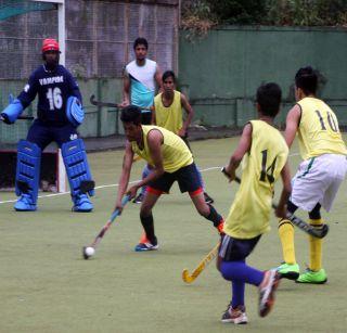 Maharashtra Hockey League: Rampage of 11-0 against Metros | महाराष्ट्र हॉकी लीग : मेट्रोकडून रोव्हर्सचा ११-०ने धुव्वा