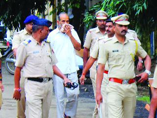Complaint against the police in the court | पोलिसांनी मारहाण केल्याची तावडेची न्यायालयात तक्रार Complaint against the police in the court | पोलिसांनी मारहाण केल्याची तावडेची न्यायालयात तक्रार