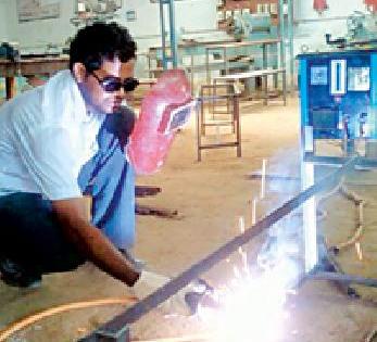 1,100 youth got employment | १,१०० युवकांना मिळाला रोजगार 1,100 youth got employment | १,१०० युवकांना मिळाला रोजगार