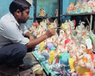 मूर्त्यांना ‘फायनल टच’