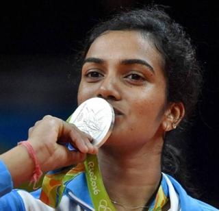 The possibility of adding Sindhu, Sakshi, Deepa with clean India campaign | स्वच्छ भारत मोहिमेबरोबर सिंधू, साक्षी, दीपा जोडण्याची शक्यता