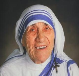 Mother Teresa restored saint! | मदर तेरेसांना संतपद बहाल !