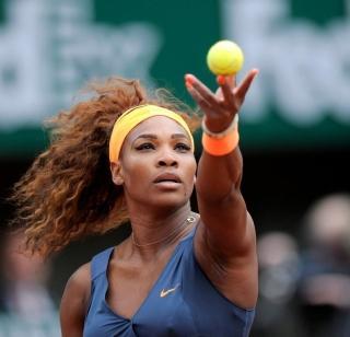 Serena's record win, quarter-final win | सेरेनाचा विक्रमी विजय, उपांत्यपूर्व फेरीत प्रवेश