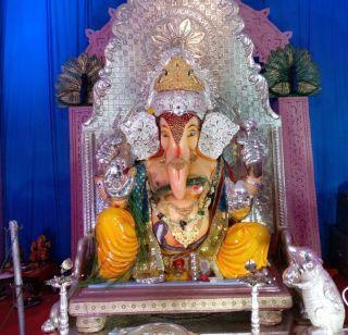 Gold Ganesha in West Vidarbha | पश्चिम विदर्भातील गोल्ड गणेश