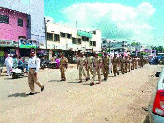 Movement of police on the backdrop of Ganesh festival, Bakri Id | गणेशोत्सव, बकरी ईदच्या पार्श्वभूमीवर पोलिसांचे संचलन Movement of police on the backdrop of Ganesh festival, Bakri Id | गणेशोत्सव, बकरी ईदच्या पार्श्वभूमीवर पोलिसांचे संचलन