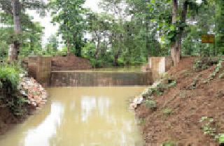 Due to hydrothermal, agricultural growth path | जलयुक्तमुळे गवसला कृषी समृध्दीचा मार्ग Due to hydrothermal, agricultural growth path | जलयुक्तमुळे गवसला कृषी समृध्दीचा मार्ग