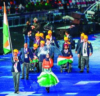 Tricolor raised by cymbals in Rio Paralympics | रिओ पॅरालिम्पिकमध्ये झांझरियाने उंचावला तिरंगा