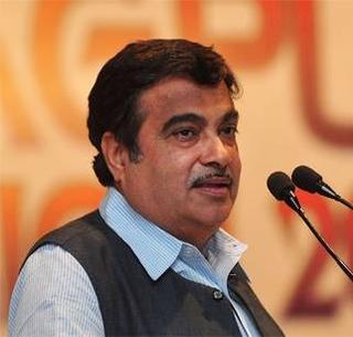 Construction of alternative Shivaji bridge will be started - Nitin Gadkari | पर्यायी शिवाजी पुलाचे बांधकाम सुरू होणार - नितीन गडकरी