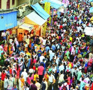 The roads of Girnagavan were filled with Ganesh worshipers | गिरणगावचे रस्ते गणेशभक्तांनी फुलू लागले