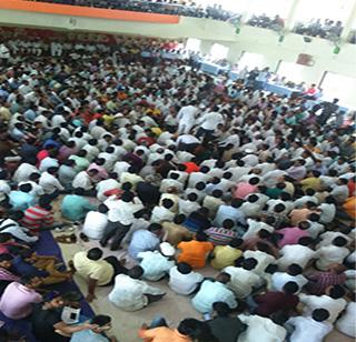 Maratha community's front against the killing of the Kopardi massacre | कोपर्डी हत्याकांडाचा निषेधार्थ मराठा समाजाचा मोर्चा Maratha community's front against the killing of the Kopardi massacre | कोपर्डी हत्याकांडाचा निषेधार्थ मराठा समाजाचा मोर्चा