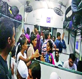 General boxer of reserved compartment? | आरक्षित डबा की जनरल बोगी?