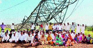Farmers' fasting to turn the tower line | टॉवर लाइन वळविण्यासाठी शेतकऱ्यांचे उपोषण Farmers' fasting to turn the tower line | टॉवर लाइन वळविण्यासाठी शेतकऱ्यांचे उपोषण