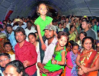 The enthusiasm of Ganesh devotees is Shigela | गणेशभक्तांचा उत्साह शिगेला