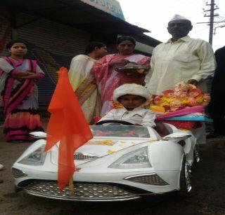 A different procession from Washim's Chinmule | वाशिमच्या चिमुकल्याची आगळीवेगळी मिरवणूक