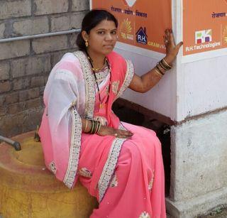 Chathli Rathore, who wants to go to the toilets for the toilets, will be honored in Delhi tomorrow | आंदणात शौचालय मागणाऱ्या चैताली राठोडचा उद्या दिल्लीत गौरव