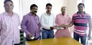 Financial support received for his 'dream' | ‘त्याच्या’ स्वप्नपूर्तीसाठी मिळाले आर्थिक पाठबळ