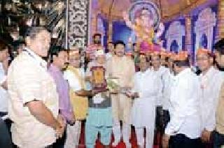 Humanitarian Award | मानवतेचा परिचय देणारा पुरस्कार Humanitarian Award | मानवतेचा परिचय देणारा पुरस्कार