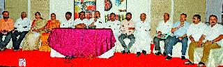 15 lakh sababandhavs to be held for the Maratha Morcha | मराठा मोर्चासाठी येणार १५ लाख समाजबांधव 15 lakh sababandhavs to be held for the Maratha Morcha | मराठा मोर्चासाठी येणार १५ लाख समाजबांधव