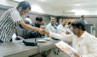 संघर्ष करायला शिका संघर्ष करायला शिका