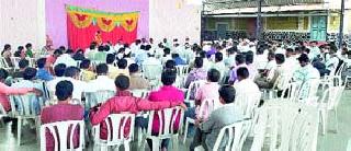 Meeting meeting of Maratha community at Niphad | निफाड येथे मराठा समाजाची नियोजन बैठक