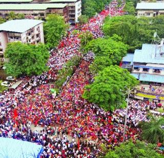 Powerful performance at Mumbai's gates | मुंबईच्या वेशीवर जोरदार शक्तिप्रदर्शन