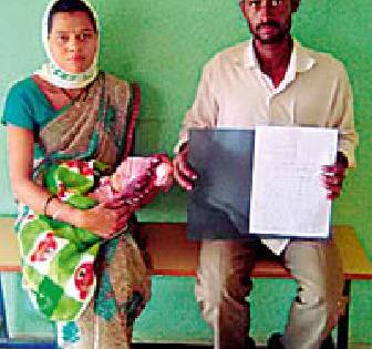 During the delivery, the baby's leg was broken | प्रसूतीदरम्यान बाळाच्या पायाचे हाड मोडले During the delivery, the baby's leg was broken | प्रसूतीदरम्यान बाळाच्या पायाचे हाड मोडले