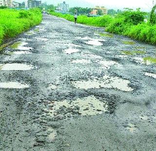 Poor state of Neral - Kalamb road | नेरळ - कळंब रस्त्याची दयनीय अवस्था