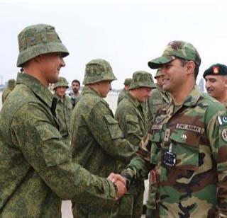 Pakistan - Russia will do military operations for the first time | पाक - रशिया पहिल्यांदाच करणार लष्करी संचलन