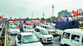 The roads in the district are called Bhagwam | जिल्ह्यातील रस्ते भगवेमय The roads in the district are called Bhagwam | जिल्ह्यातील रस्ते भगवेमय