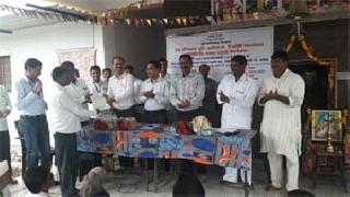 Nagarbhumapan Yojna implemented in Dakambay village | ढकांबे गावात नगरभूमापन योजना लागू Nagarbhumapan Yojna implemented in Dakambay village | ढकांबे गावात नगरभूमापन योजना लागू