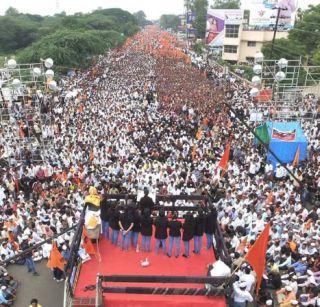 VIDEO - The Maratha Morcha campaign in millions of people in Pune | VIDEO- पुण्यात लाखोंच्या जनसमुदायात मराठा मोर्चाची सांगता