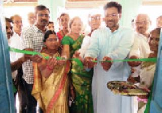 Chamorshi School opens digital | चामोर्शीची नूतन शाळा झाली डिजिटल