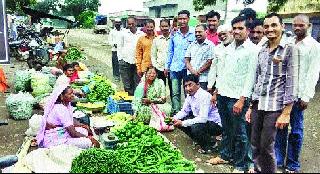 Weekend market started in Naigaon | नायगाव येथे आठवडे बाजाराला सुरुवात Weekend market started in Naigaon | नायगाव येथे आठवडे बाजाराला सुरुवात