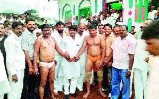 The riot of seven wrestlers of Pimpri Sudrodin Uro | पिंप्रीसद्रोद्दीन उरु सात कुस्त्यांची दंगल The riot of seven wrestlers of Pimpri Sudrodin Uro | पिंप्रीसद्रोद्दीन उरु सात कुस्त्यांची दंगल