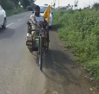 VIDEO: Crippled Harmik Singh's 'Punjab to Nanded' cycling! | VIDEO : अपंग हरमिकसिंगची ‘पंजाब टू नांदेड’ सायकलवारी!