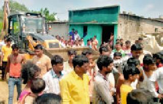 Defect of 30 encroachments | चाणीतील ३० अतिक्रमणे हटविली Defect of 30 encroachments | चाणीतील ३० अतिक्रमणे हटविली