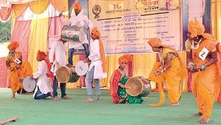 Youth Festival commemorated in Azad | आजऱ्यात युवा महोत्सवाचा जल्लोष