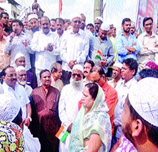 Muslim public protest by Lonavla; | लोणावळ्यात मुस्लीम बांधवांनी केला पाकिस्तानचा जाहीर निषेध